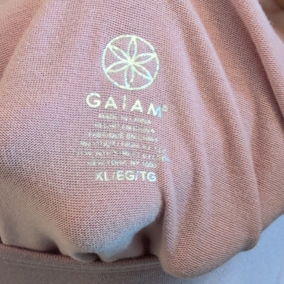 GAIAM Lavender Long Sleeve Top with Back Detail - Picture 5 of 6